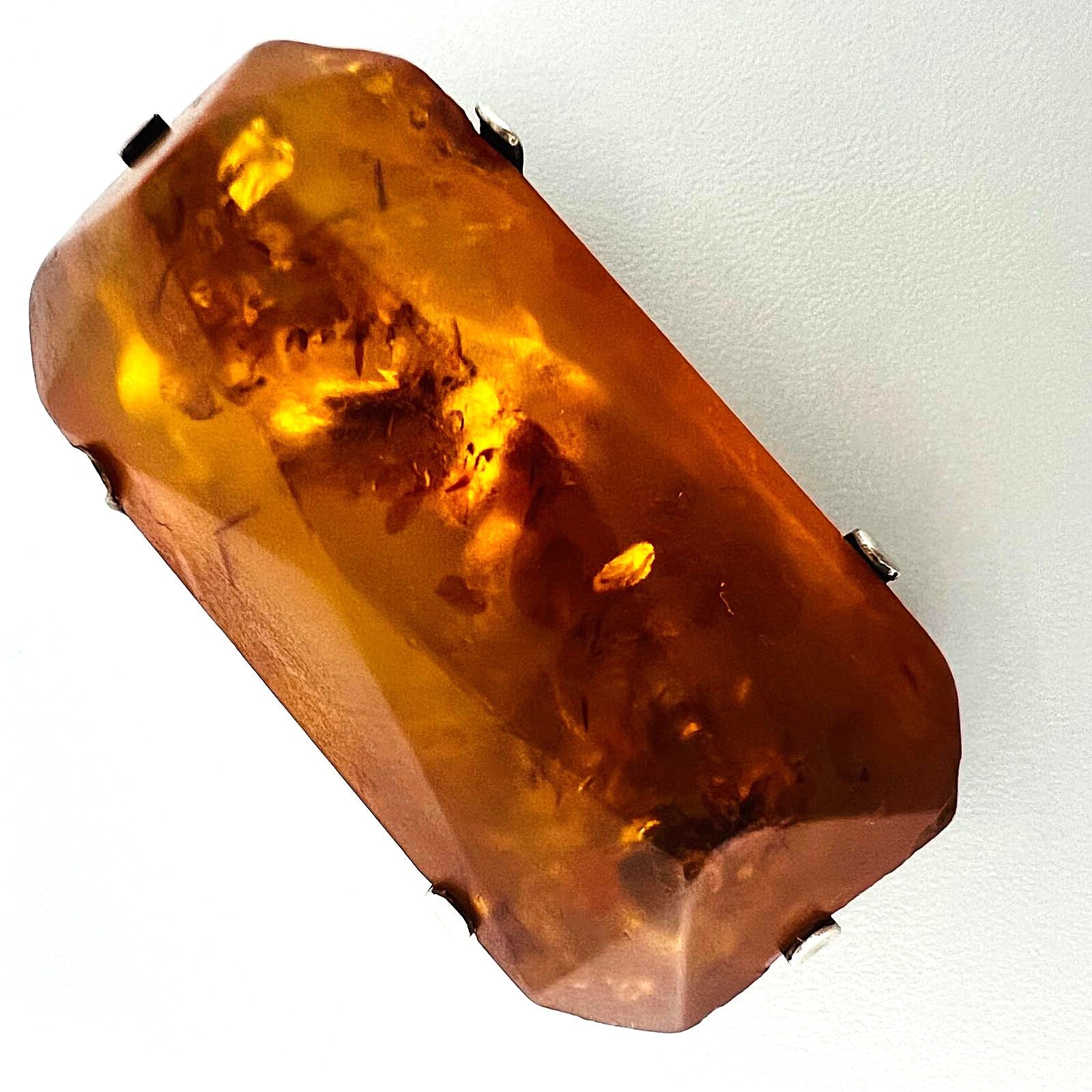 Art Deco Bernstein-Brosche Cognac