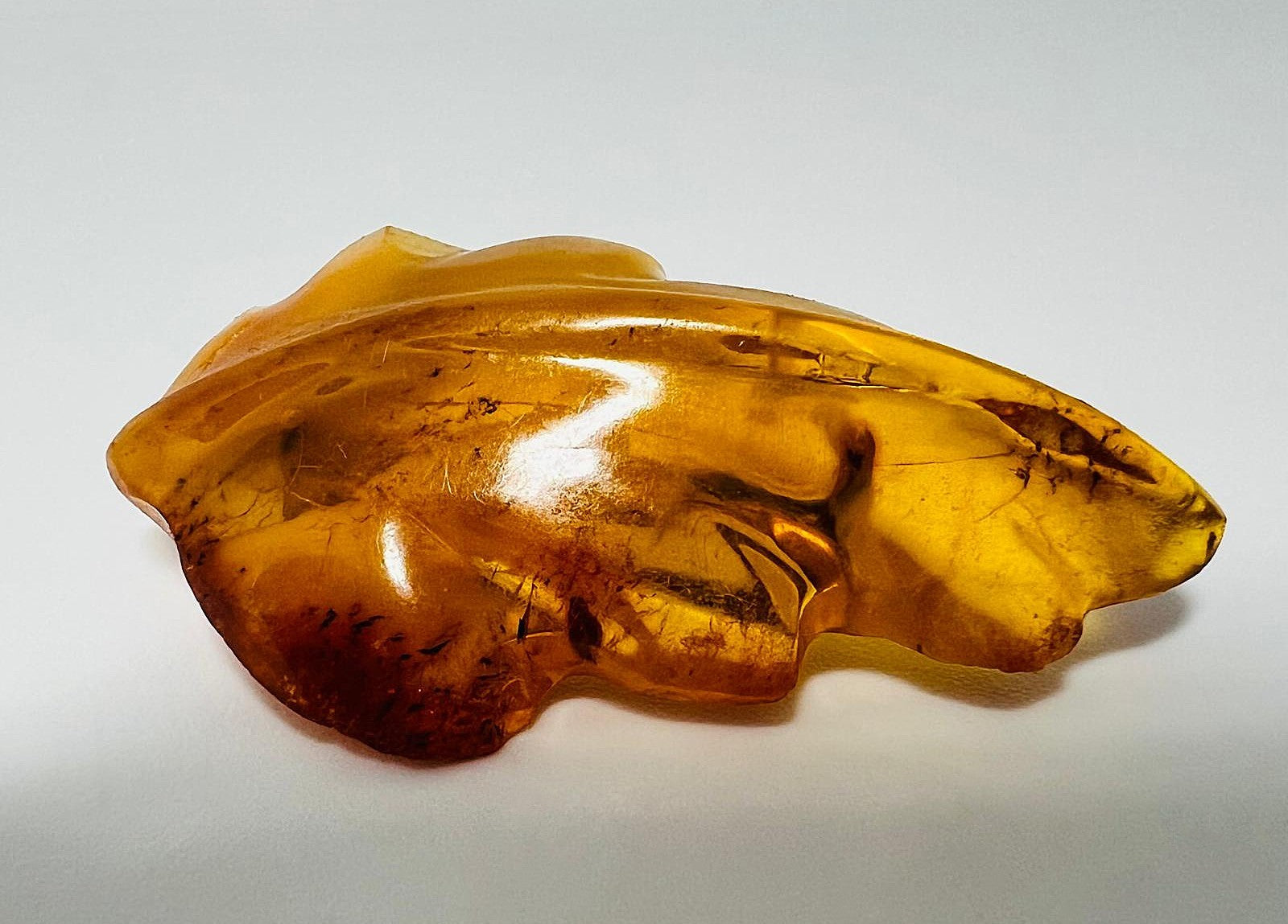 Art-Deco Bernstein Blatt-Brosche 