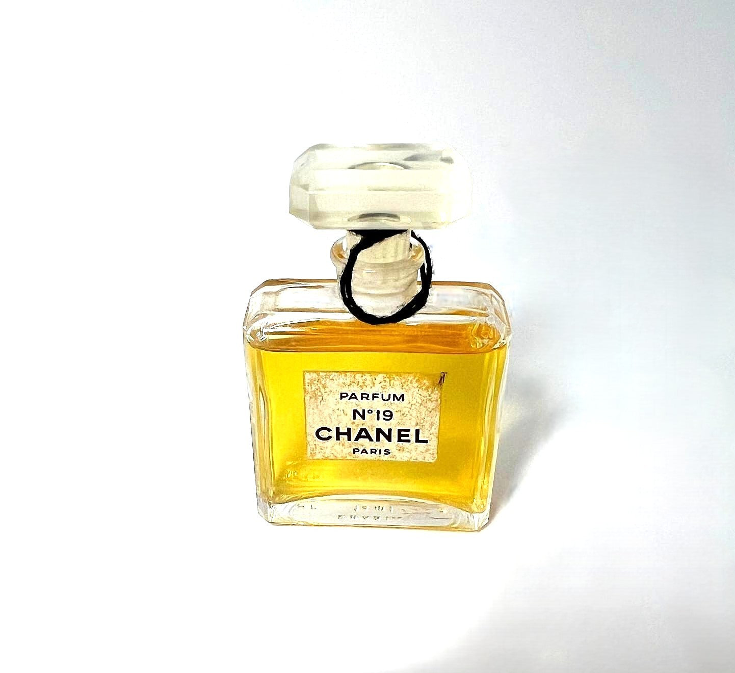 Chanel N°19 Parfum
