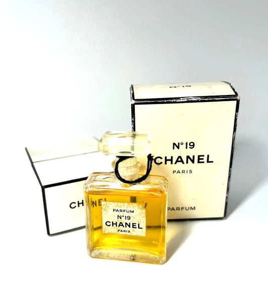 Chanel N°19 Parfum