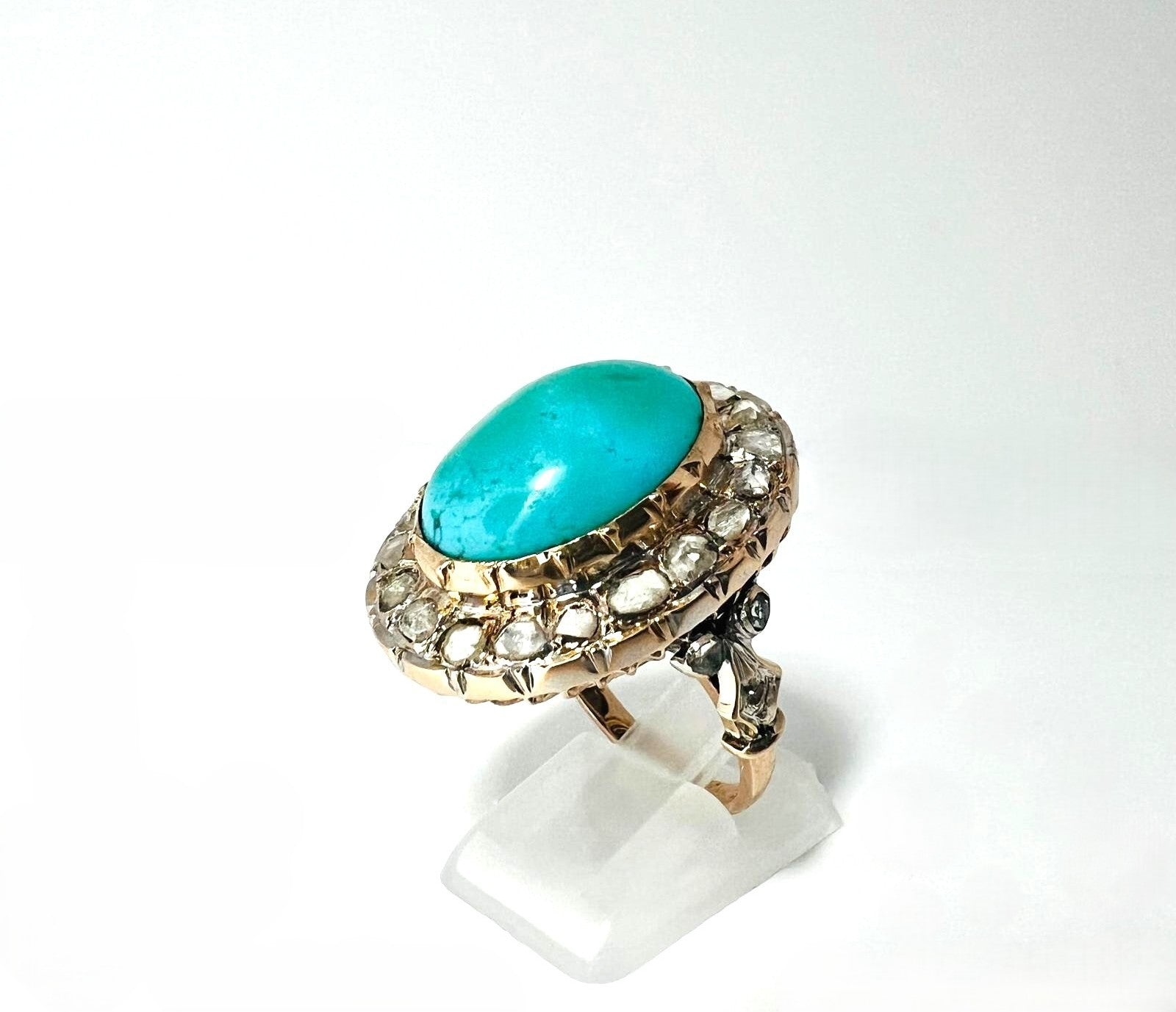 14K Goldring Türkis Cabochon & 26 Rosenschliff-Diamanten