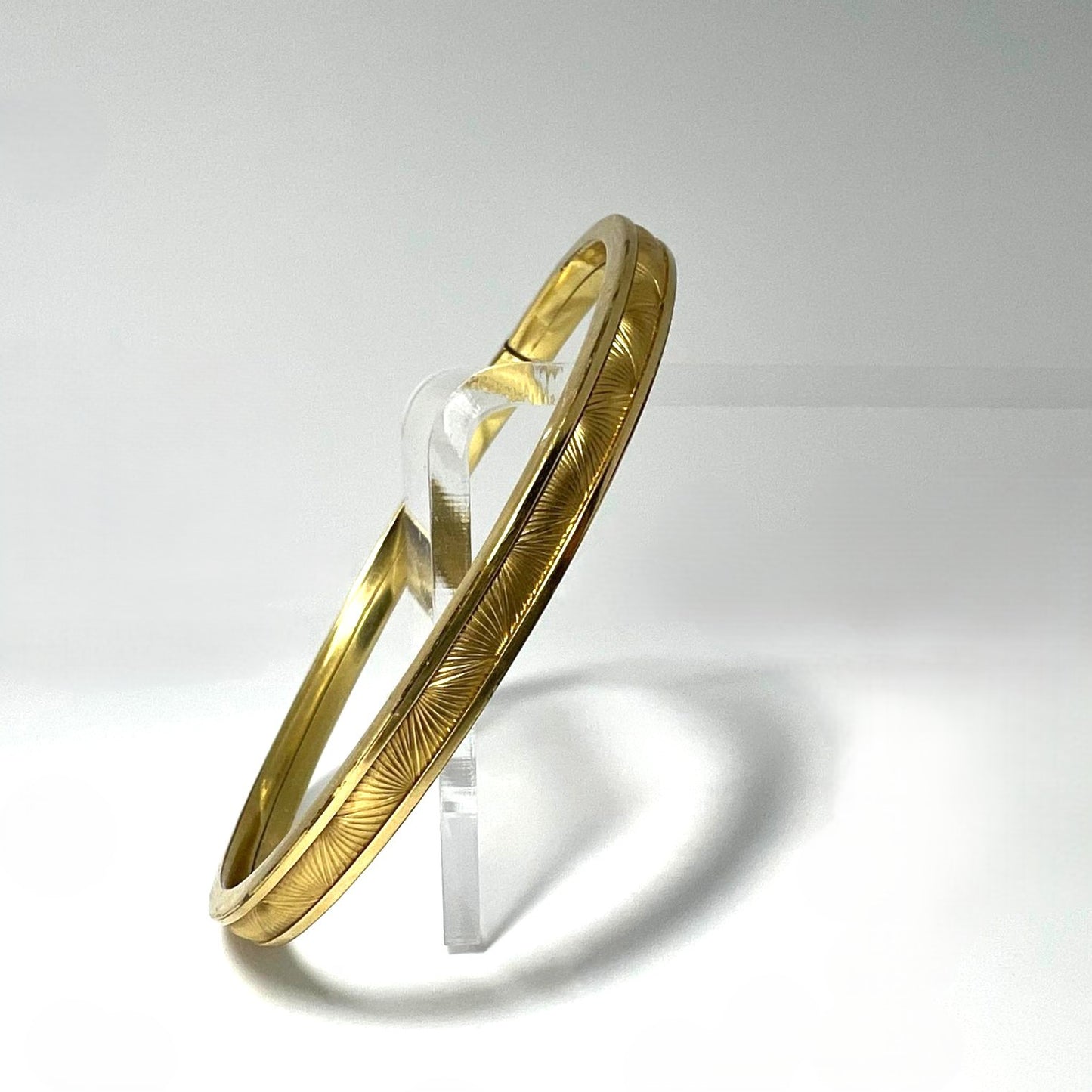 Minimalistischer Art Deco Armreif