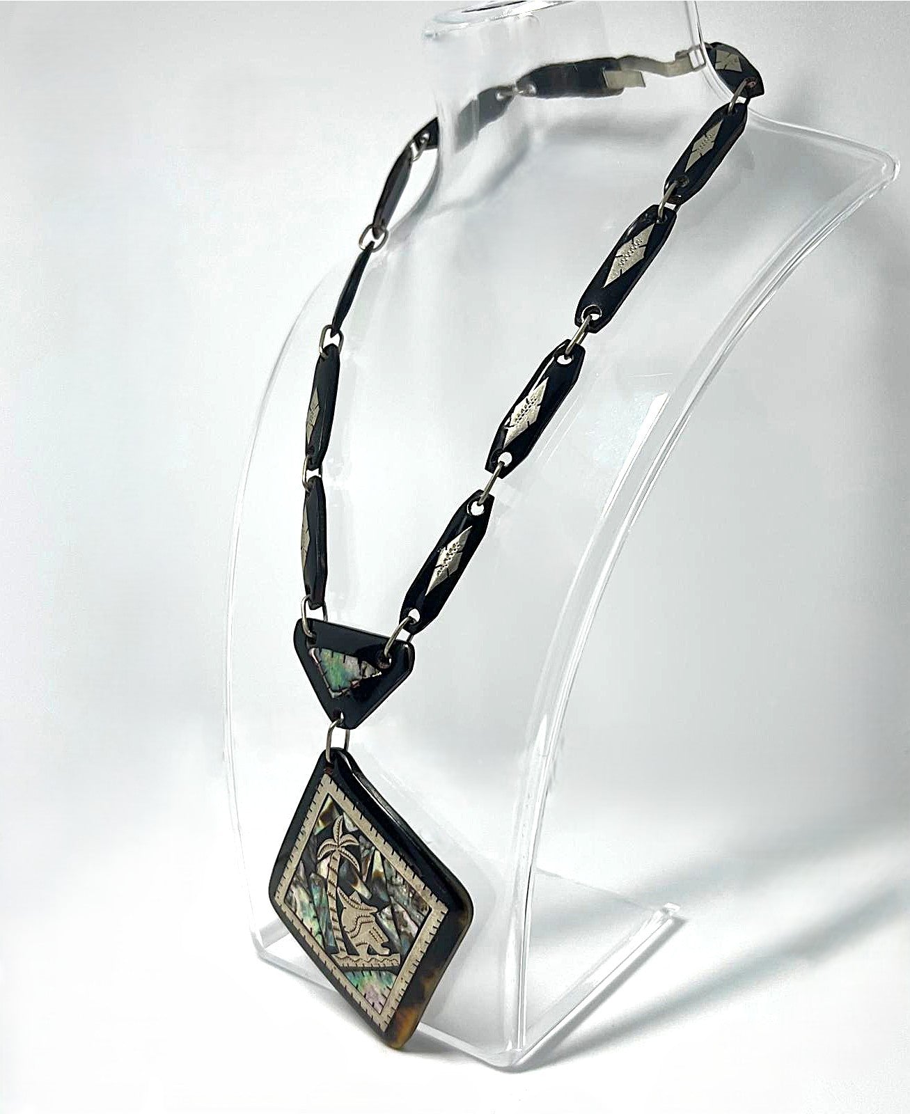  Hornkette mit Perlmutt