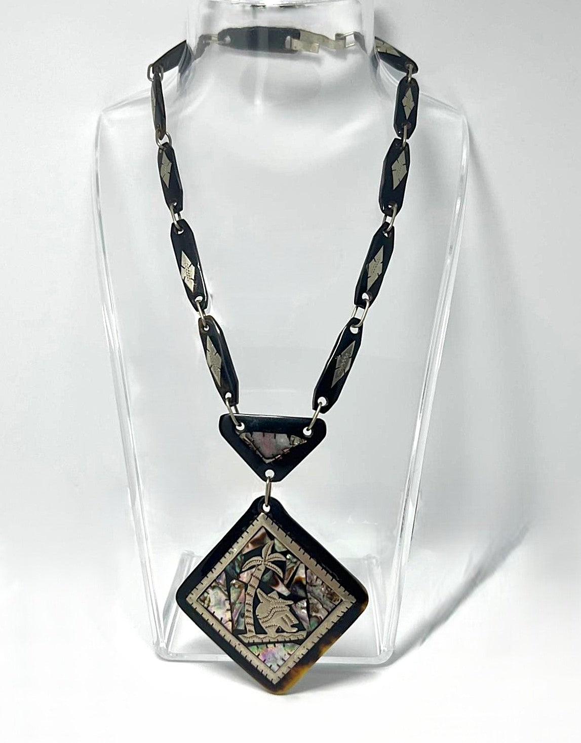  Hornkette mit Perlmutt