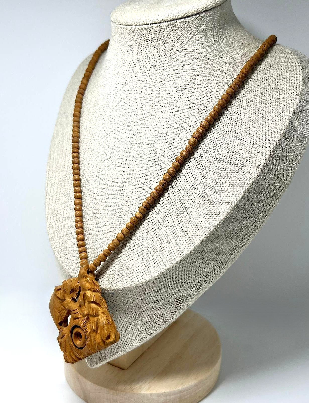 Antike handgeschnitzte 