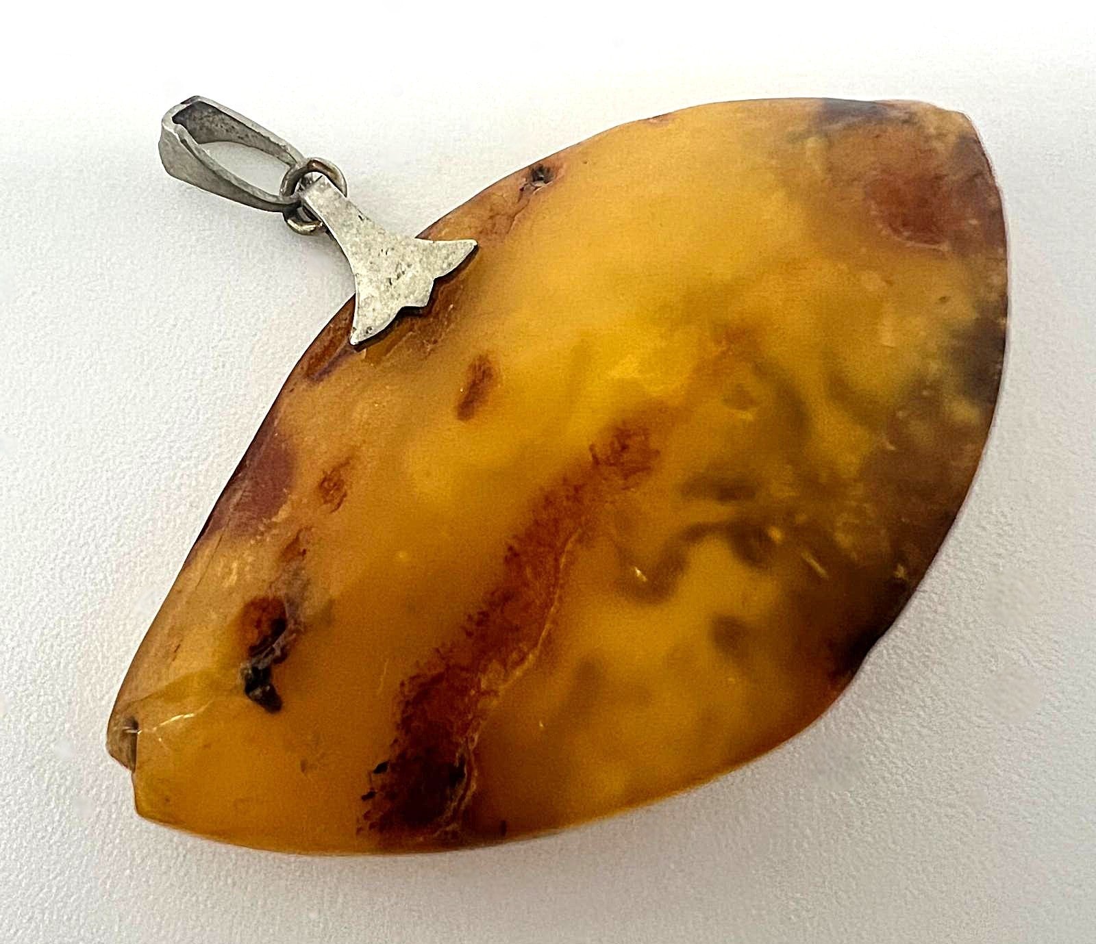 Antiker Butterscotch Bernstein Anhänger