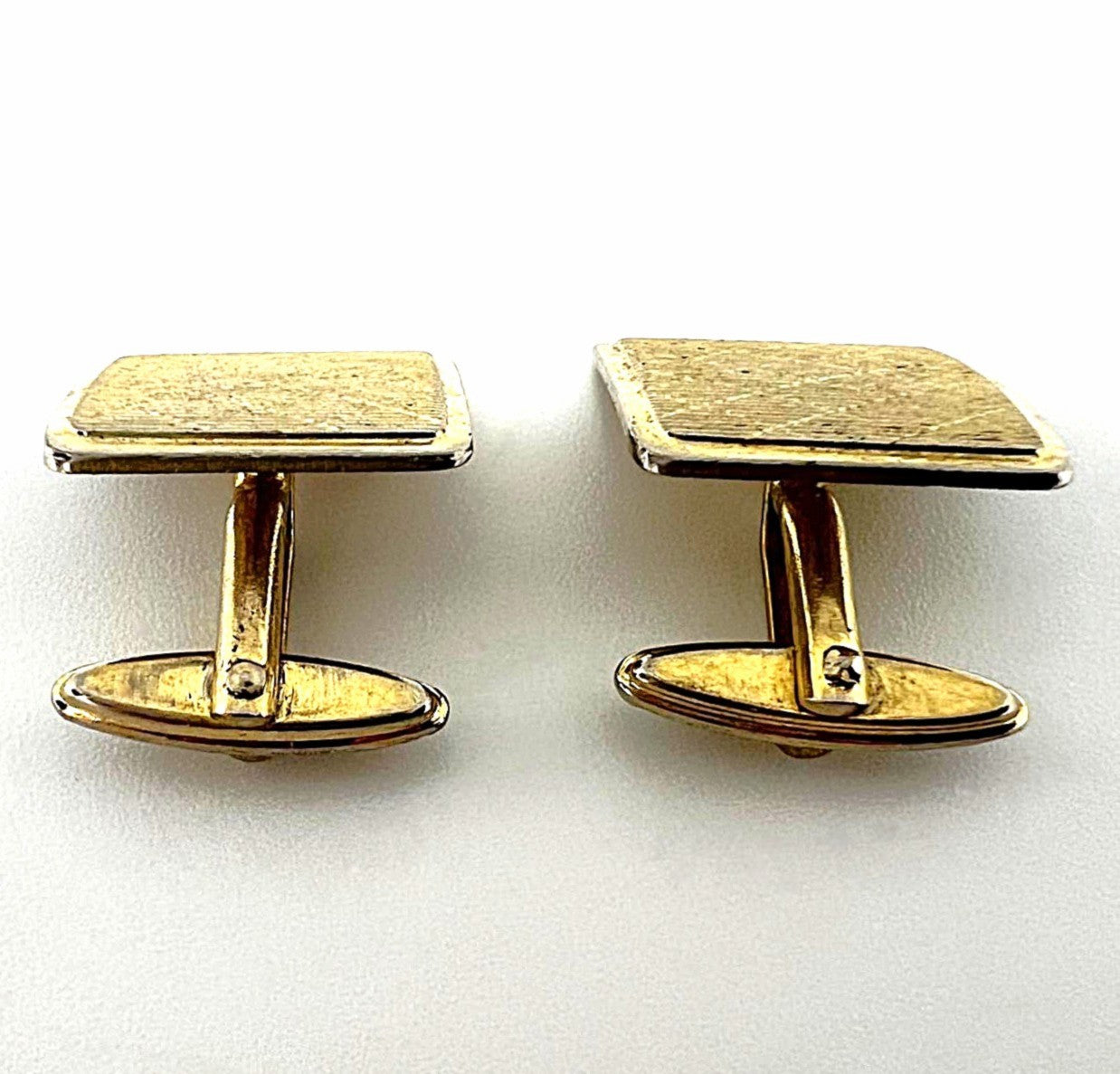 Vergoldete Manschettenknöpfe
