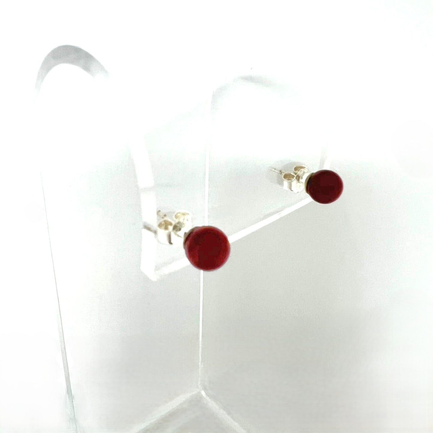  Ohrstecker mit runden 6 mm Karneol