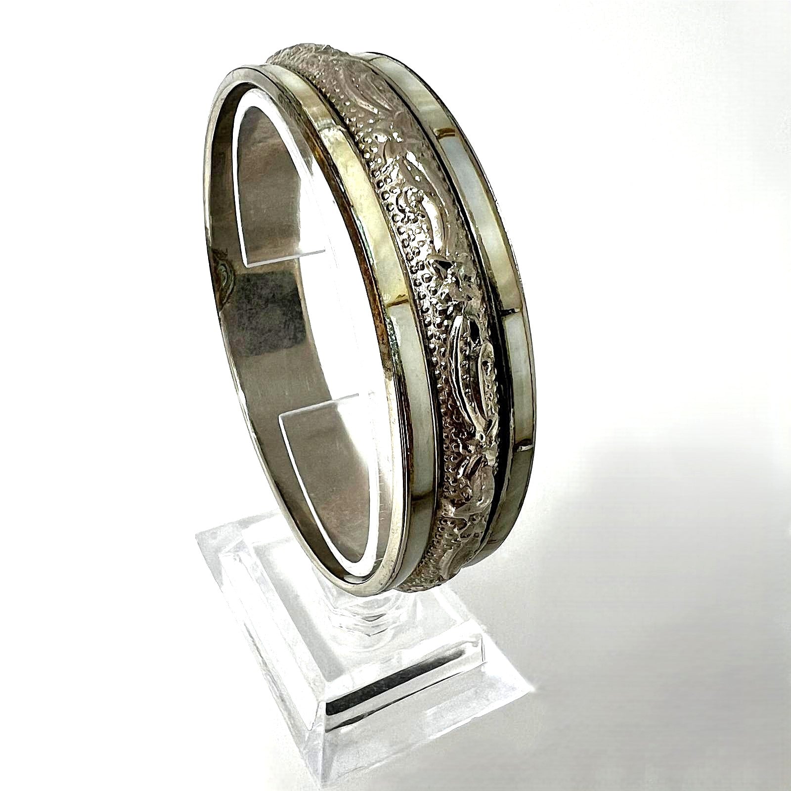 Antiker Perlmutt-Armreif 