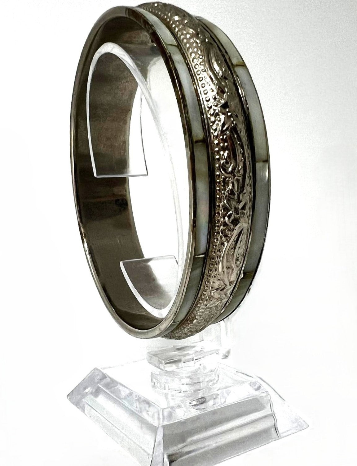 Antiker Perlmutt-Armreif 