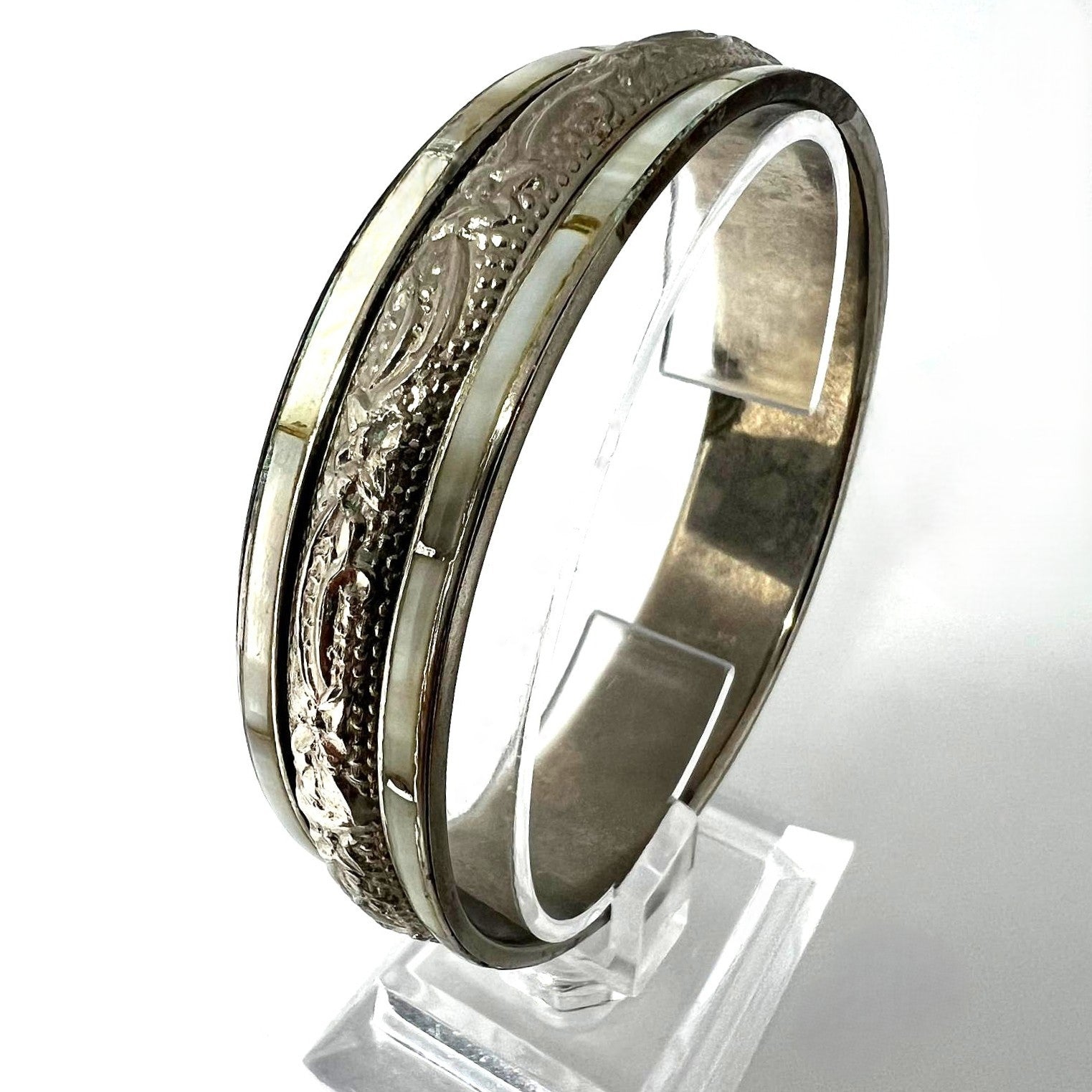 Antiker Perlmutt-Armreif 