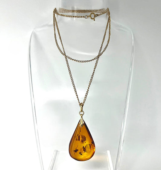  Kette mit Bernstein-Tropfen