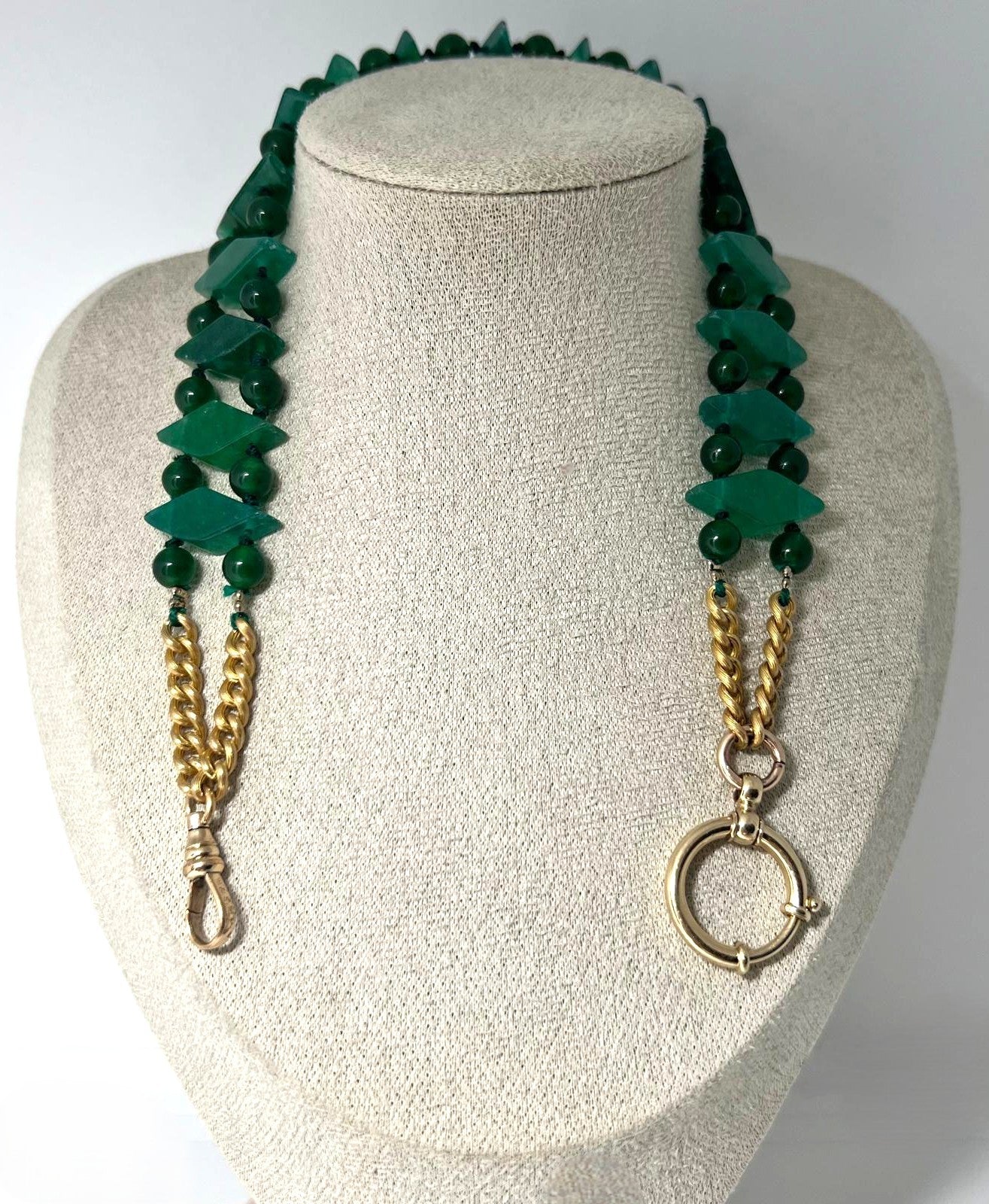 Smaragdgrünes Designer-Collier