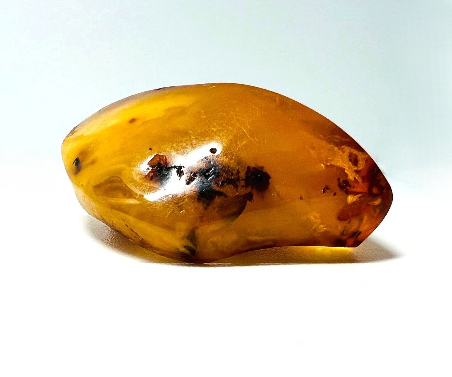 Antike Bernstein-Brosche