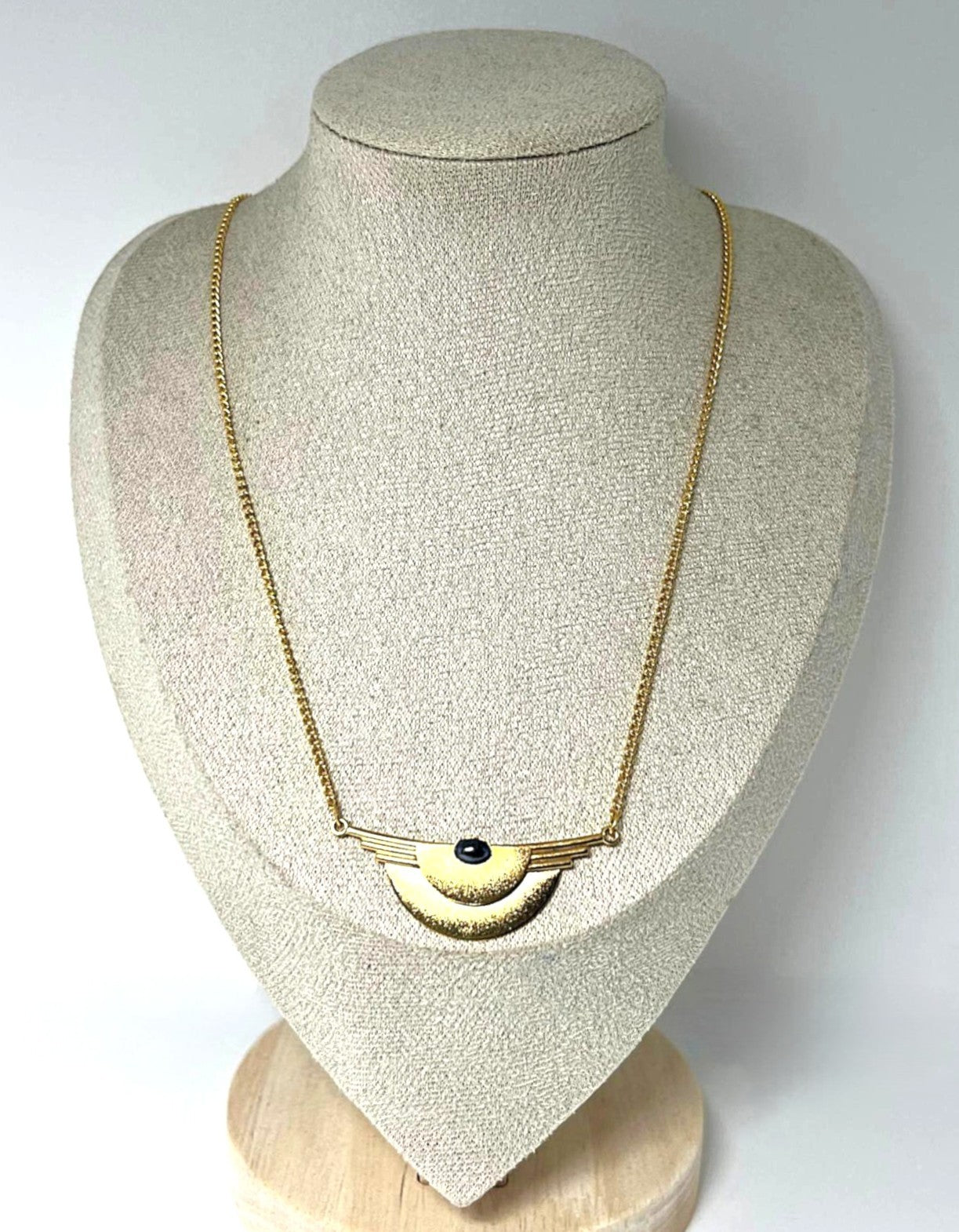 Art Deco Kette goldfarben mit Hämatit-Cabochon 