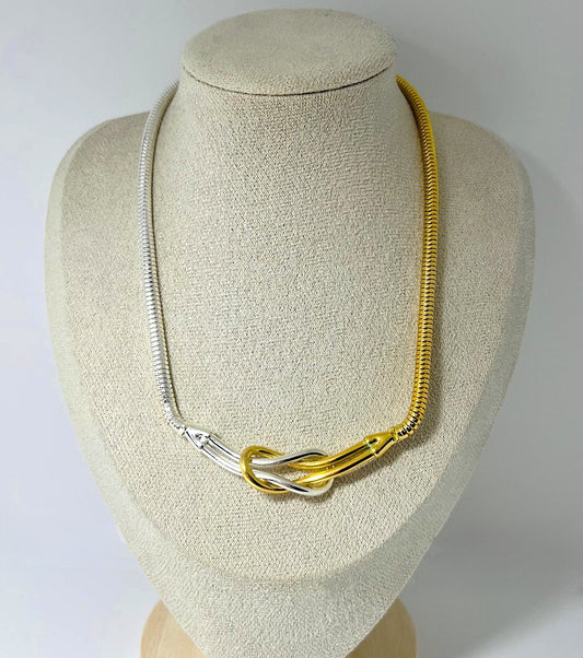  Infinity-Knoten, Schlangenkette