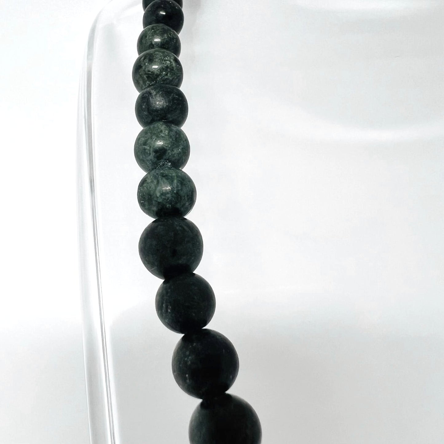  Jade Edelstein-Kette 