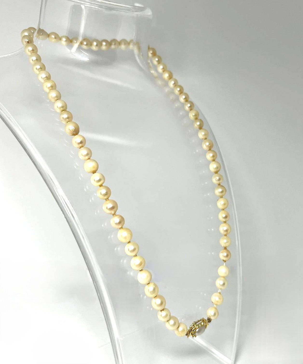 Vintage Perlenkette mit 585 Goldverschluss