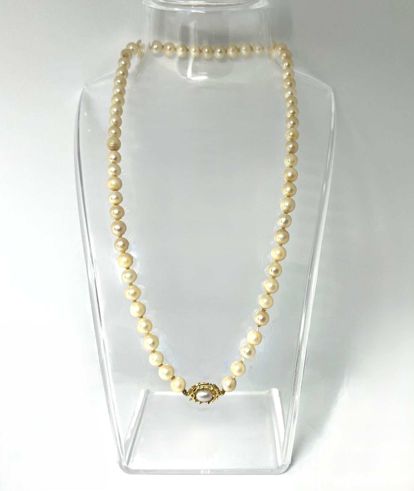 Vintage Perlenkette mit 585 Goldverschluss