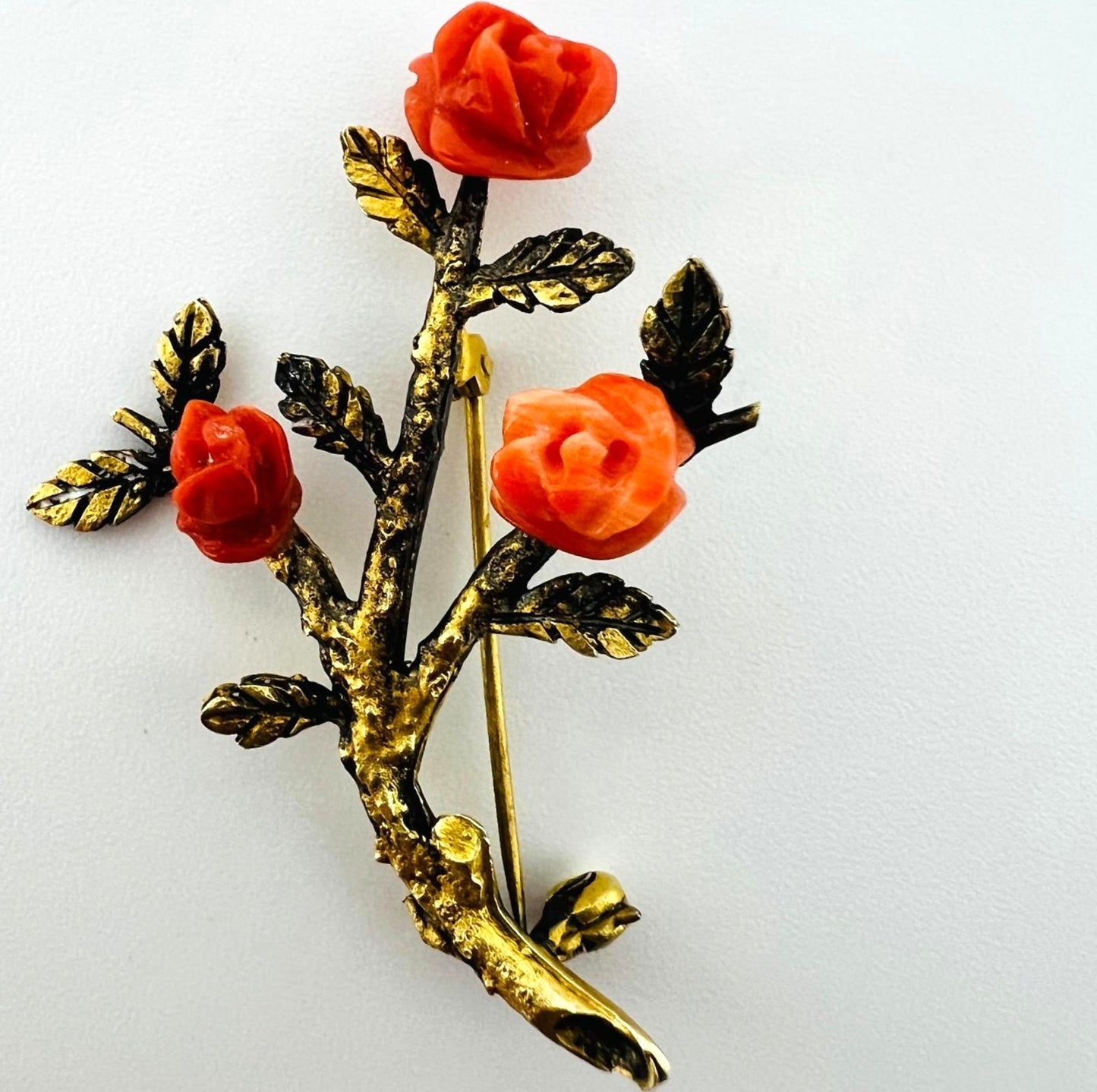 Vintage Korallenbrosche aus 800 Silber 