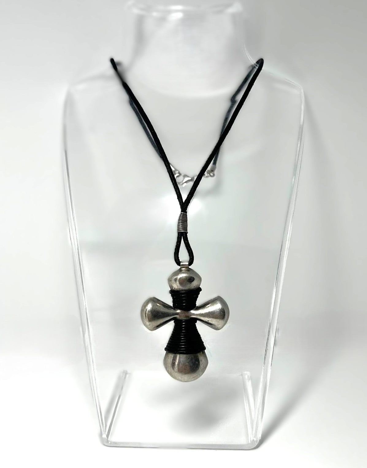 925 Silber Kreuz Anhänger auf Lederkette 