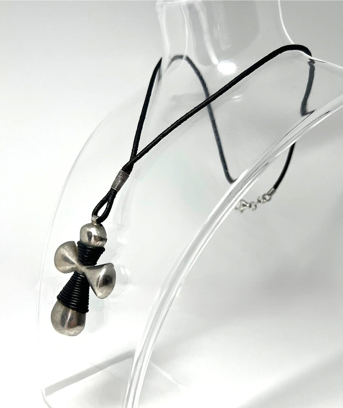 925 Silber Kreuz Anhänger auf Lederkette 