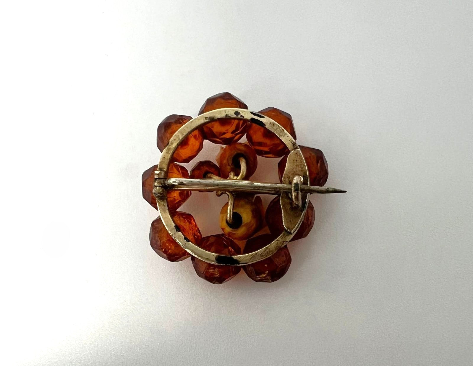 Antike Bernsteinbrosche 