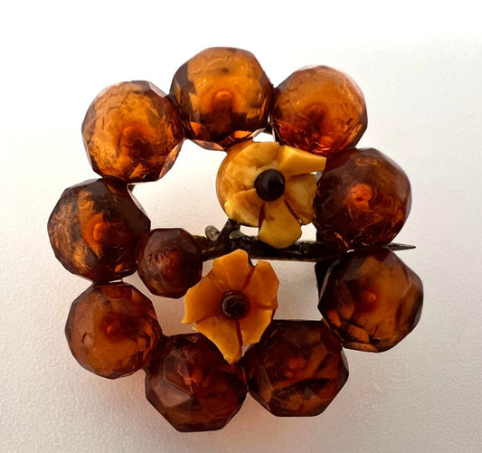 Antike Bernsteinbrosche 