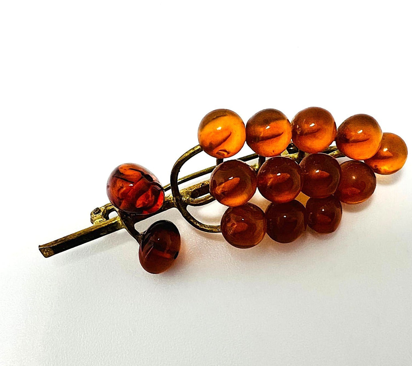 Vintage Bernstein Trauben Brosche