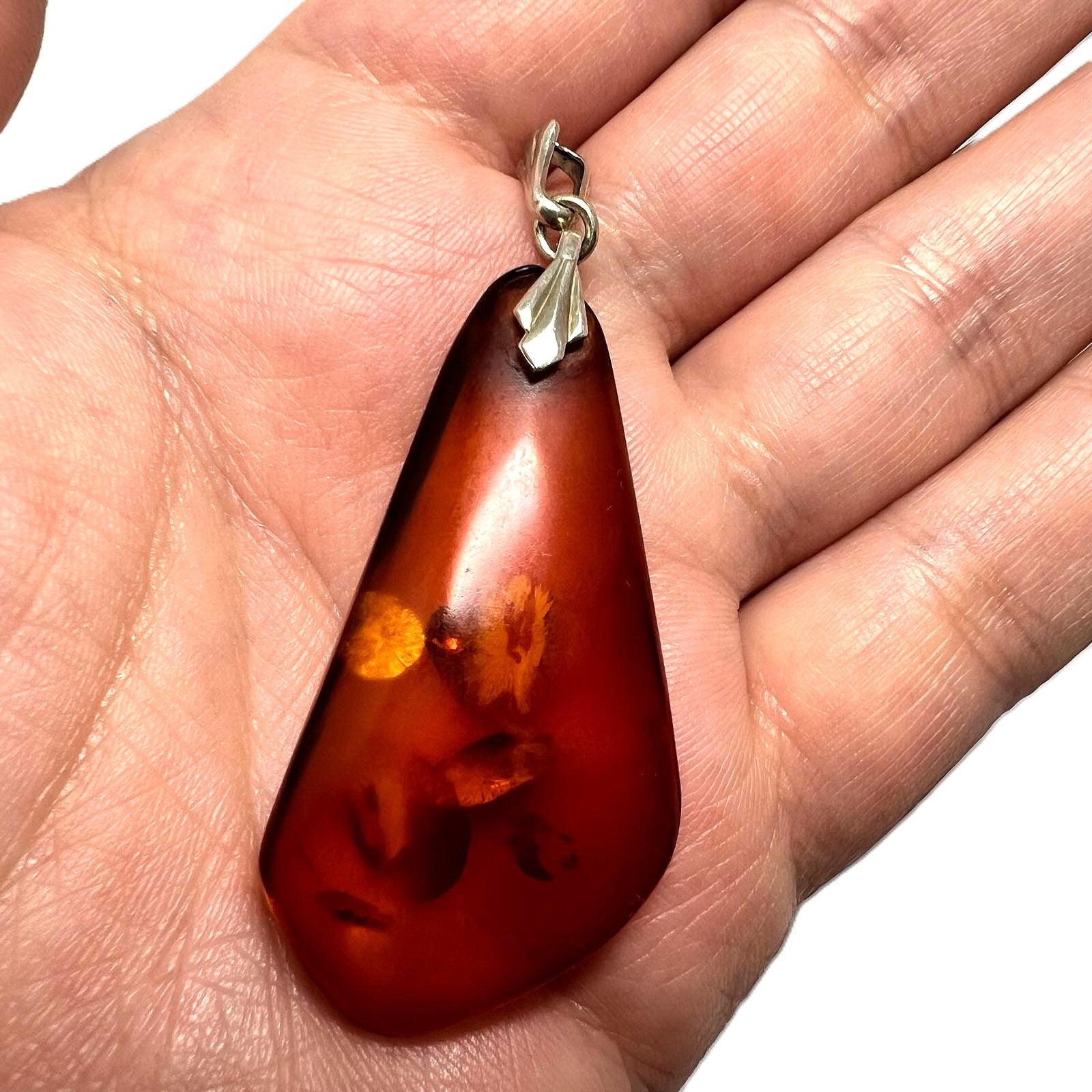 Antiker Art-Déco-Bernsteinanhänger 