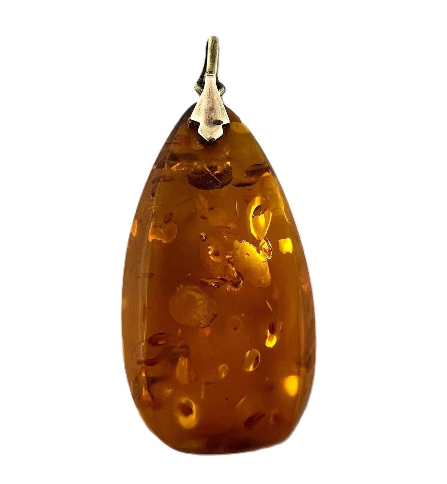 Bernsteinanhänger in Tropfenform 