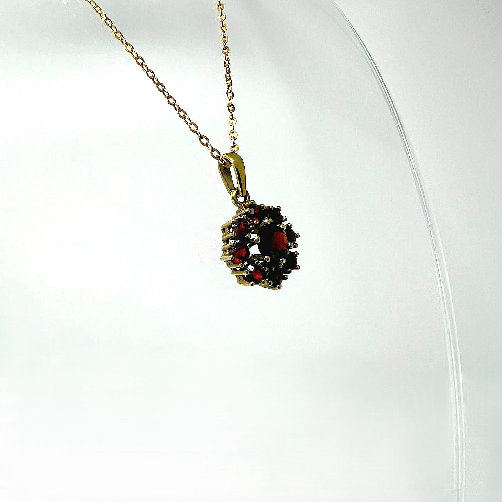  333er Goldkette mit Granatanhänger – böhmisch