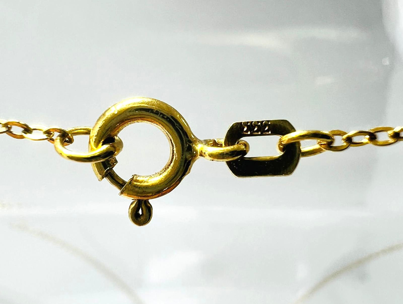  333er Goldkette mit Granatanhänger – böhmisch