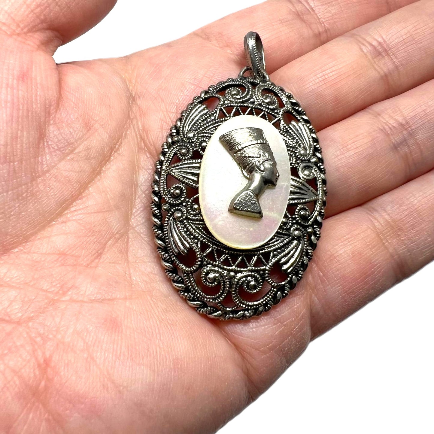 Vintage Nefertiti Anhänger