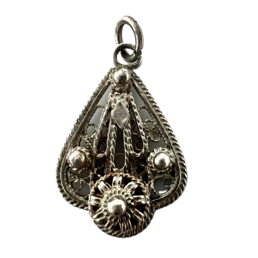Filigraner Art-Déco-Silberanhänger 