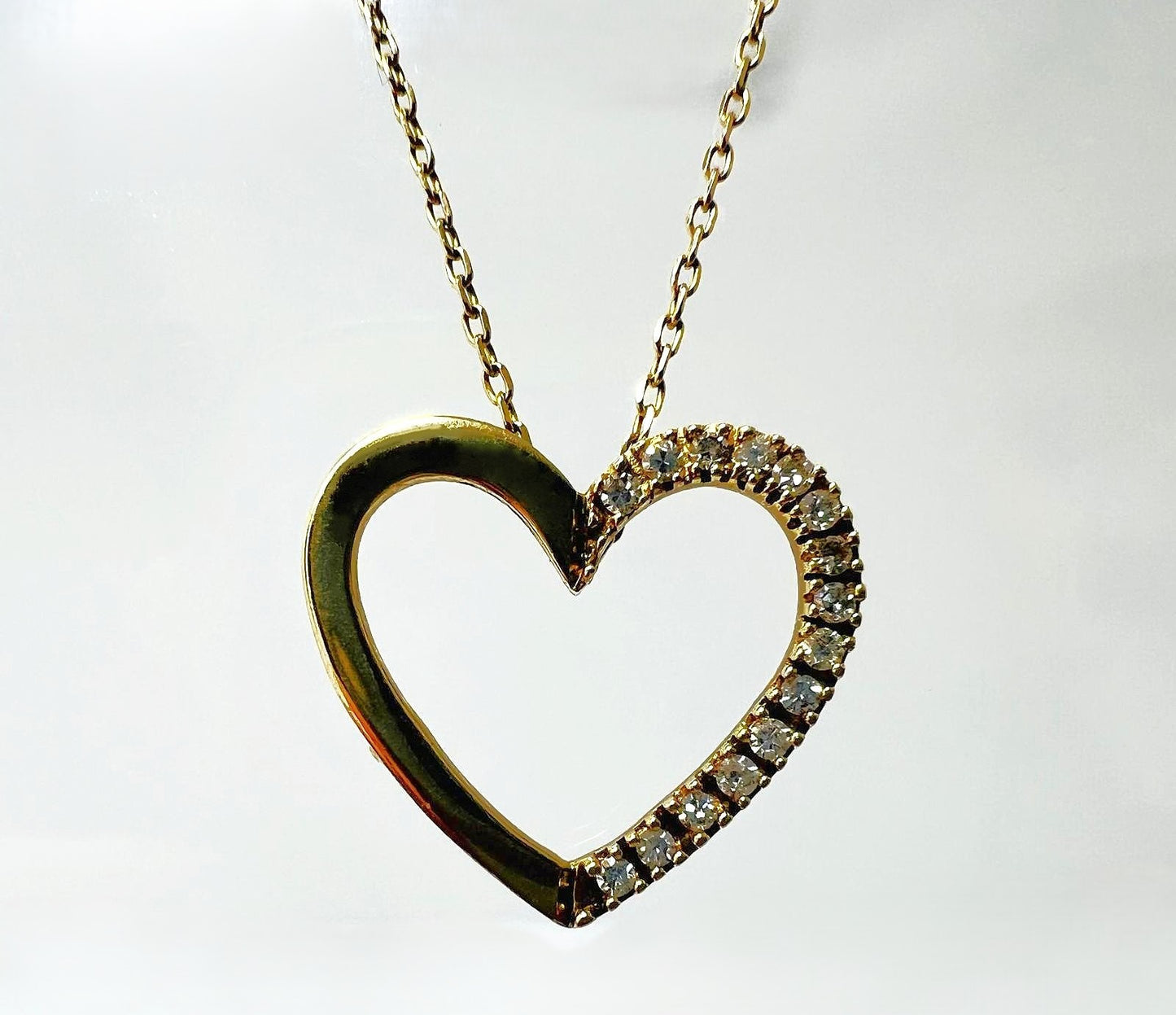 Minimalistische 333er Gold Herz