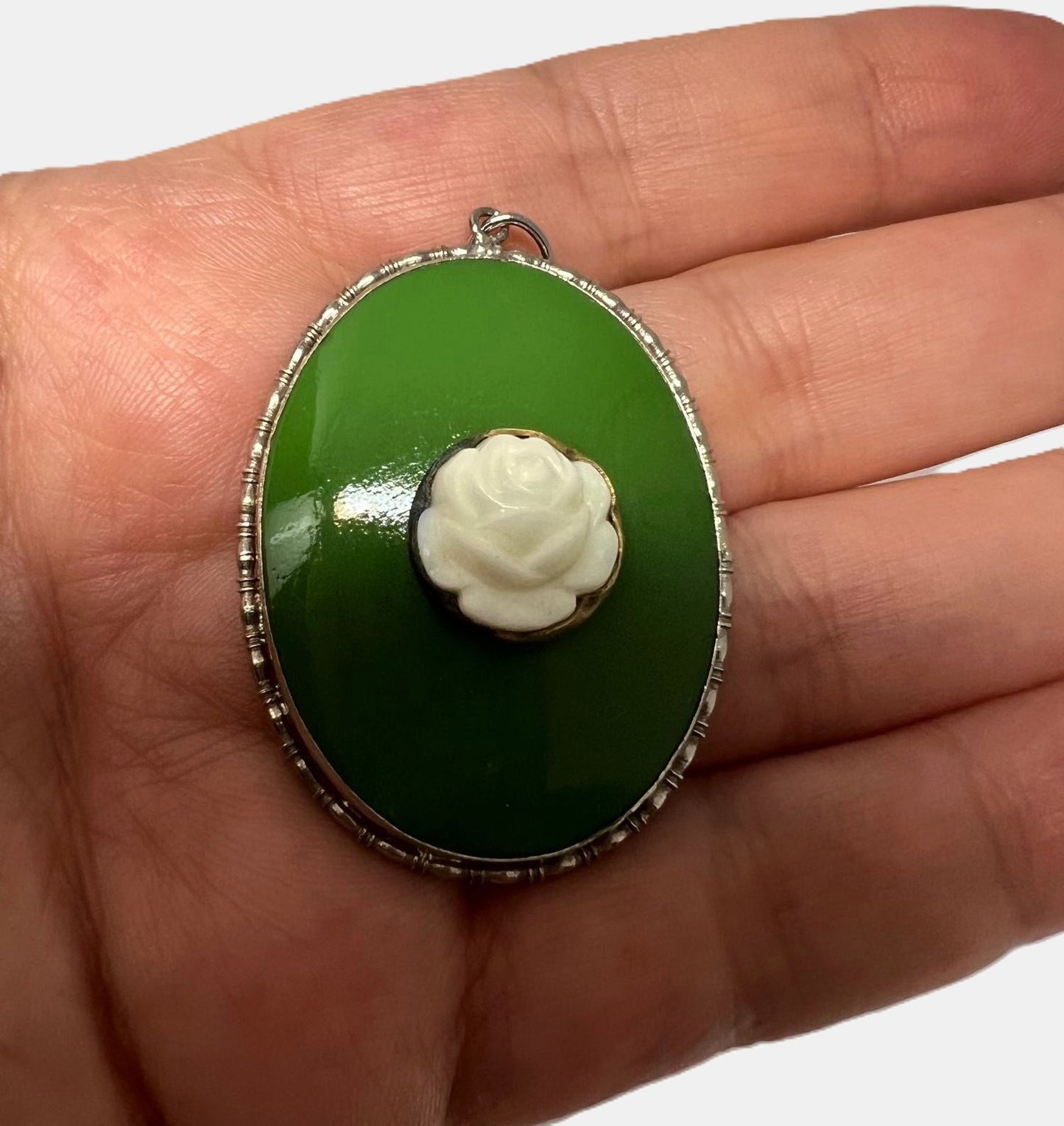 Antiker Art Déco Anhänger Nephrit Jade
