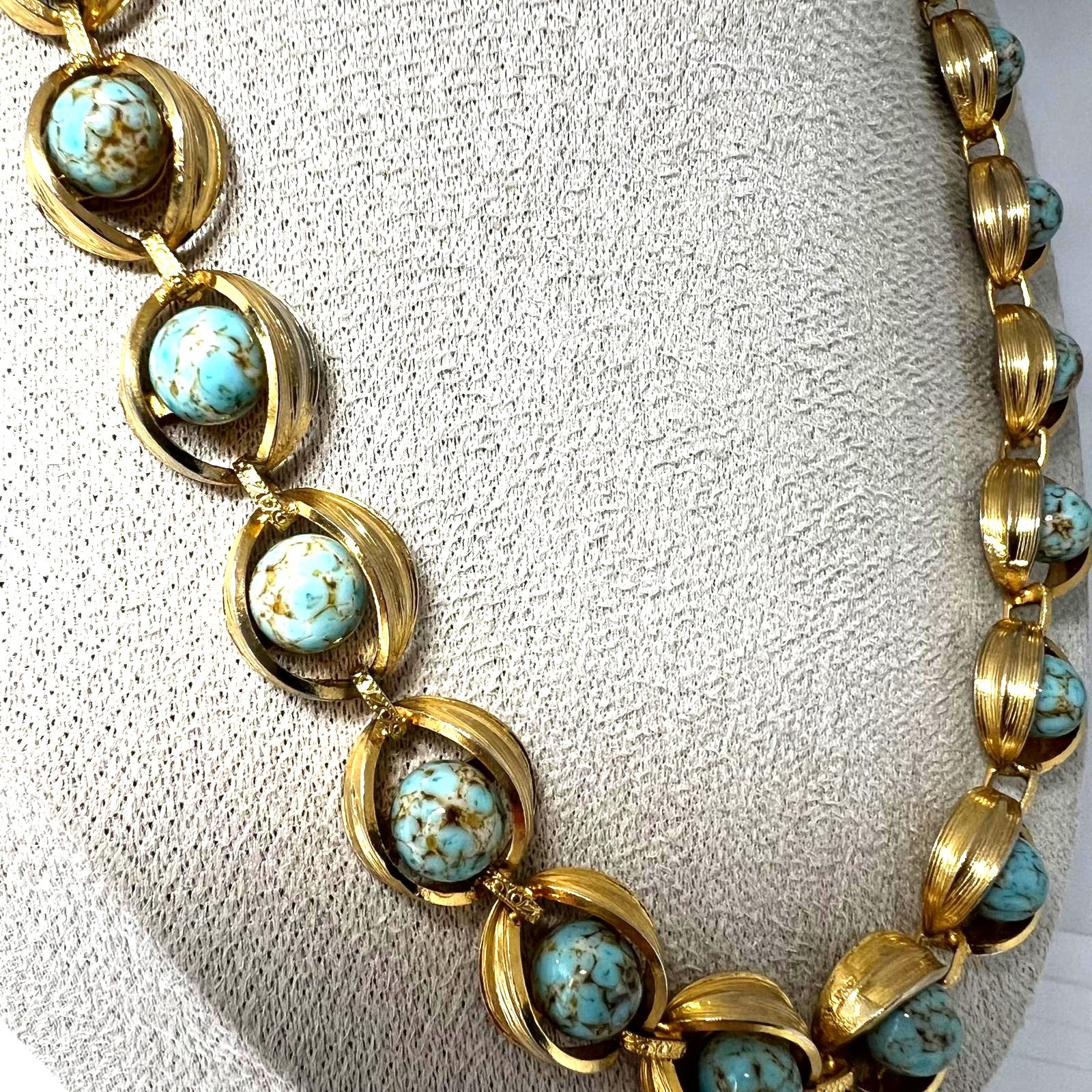 Vintage Mid-Century Collier