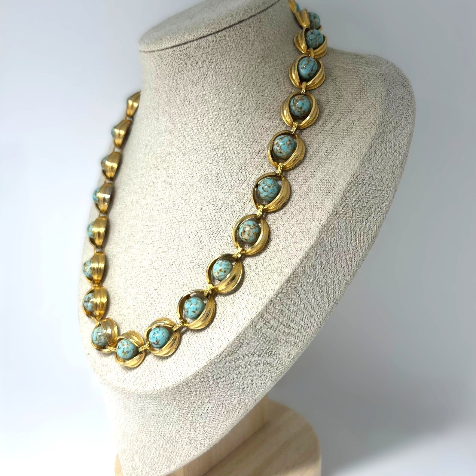 Vintage Mid-Century Collier