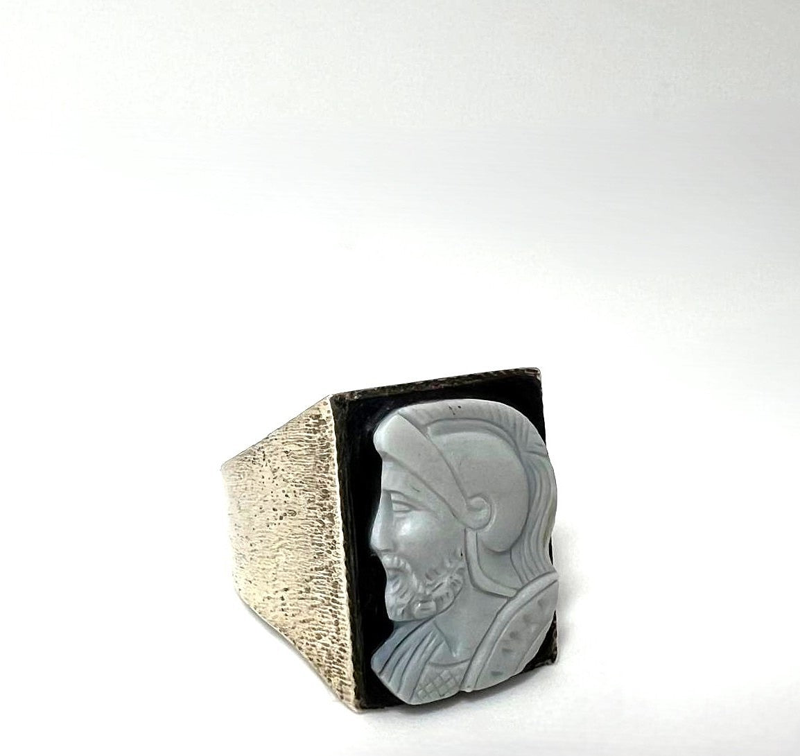 Art Deco Onyx Kameering