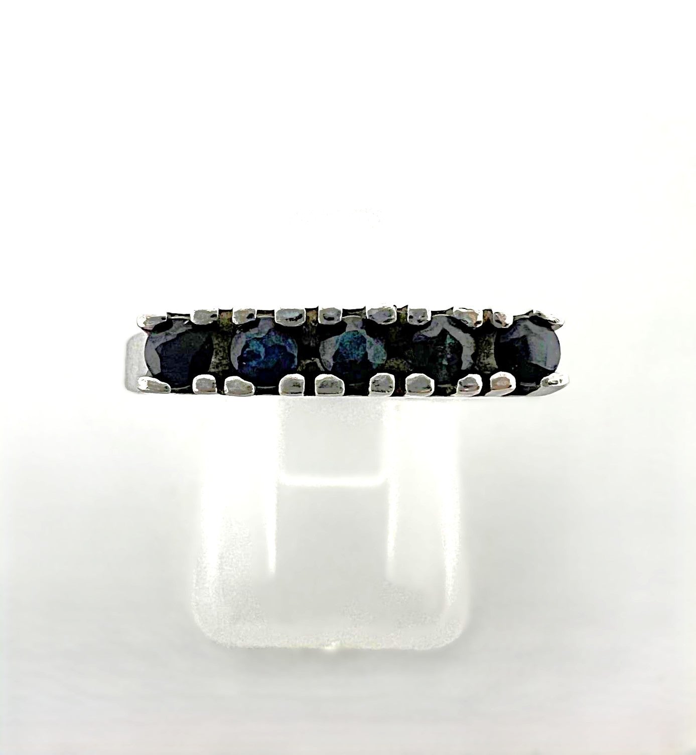 Minimalistischer Art Deco Saphir Ring 