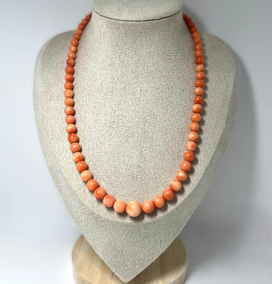 Vintage Korallenkette im Angel Skin 