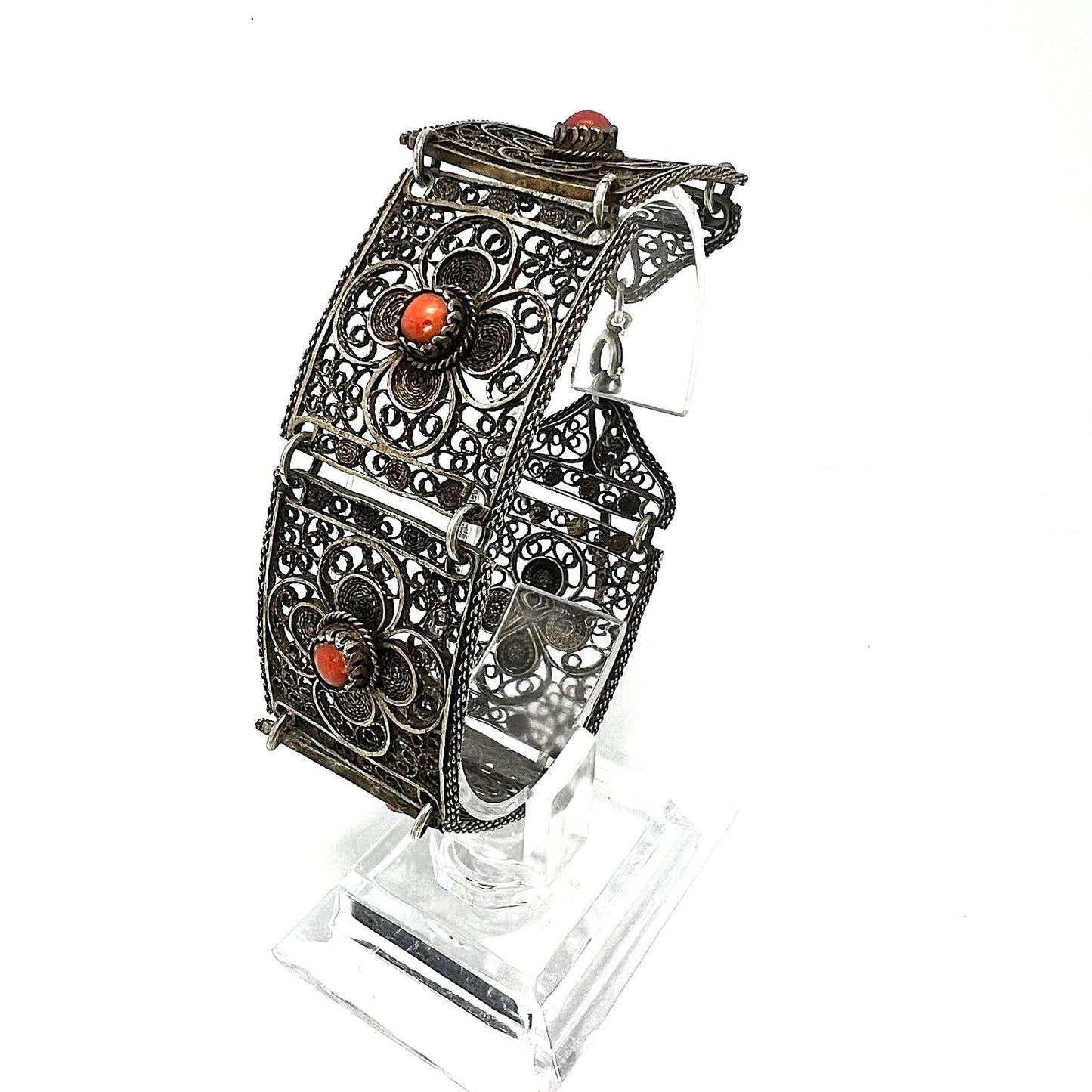 Antikes filigranes Silber-Korallenarmband