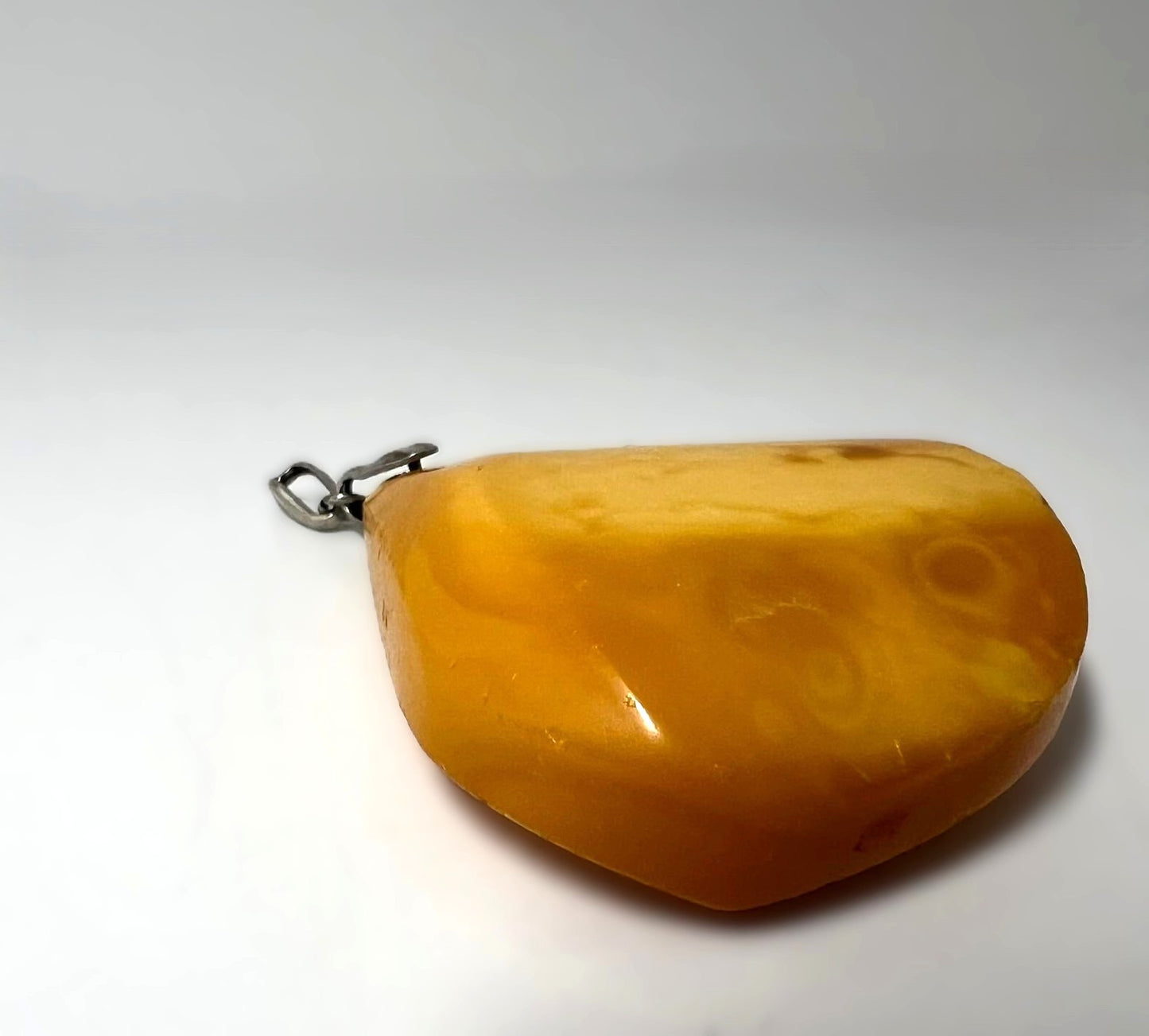 antiker Butterscotch-Bernstein Anhänger 