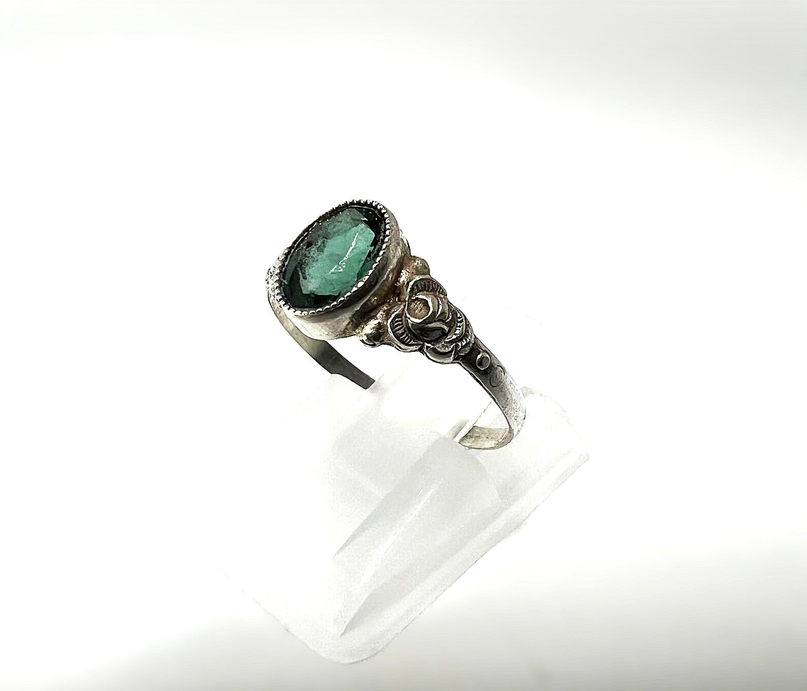 Minimalistischer Art-Deco-Ring 