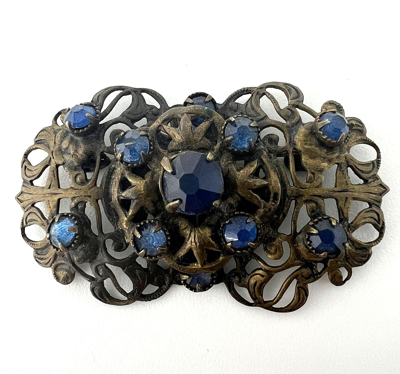 Antike Art-Deco-Messingbrosche