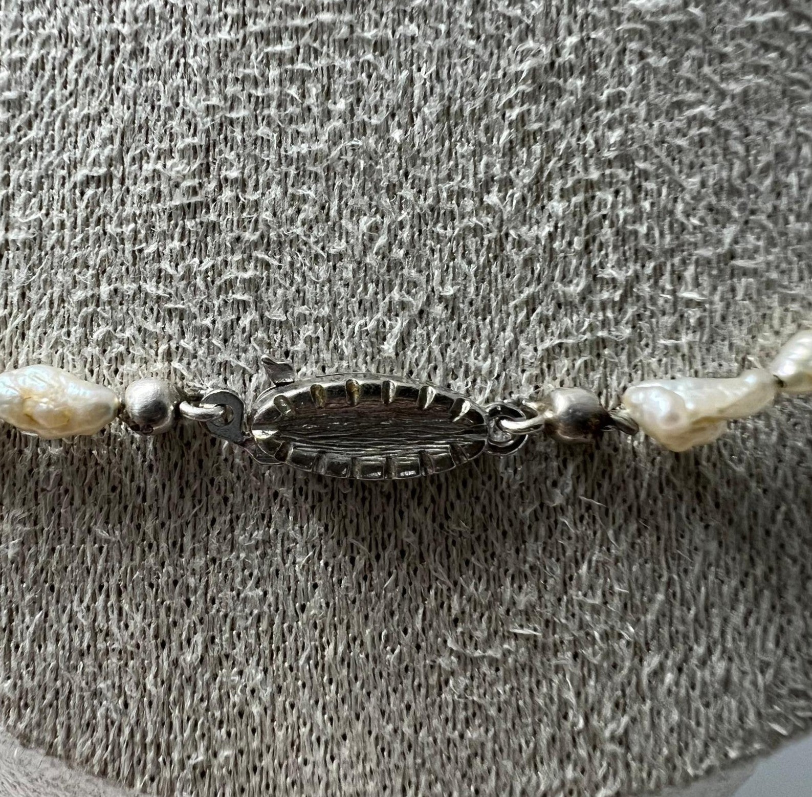 Minimalistisches Vintage-Collier 