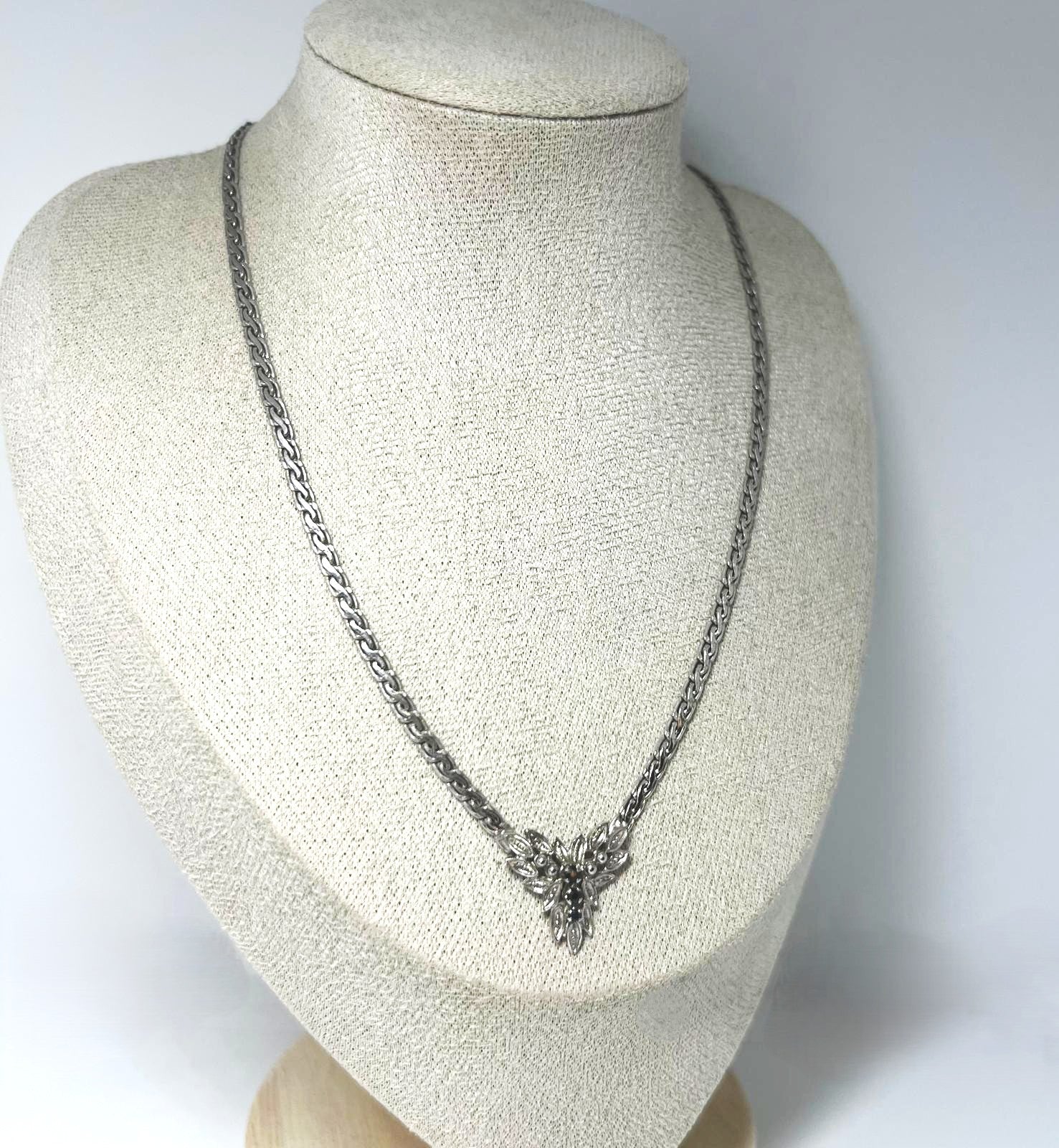 Antikes Art-Deco-Collier