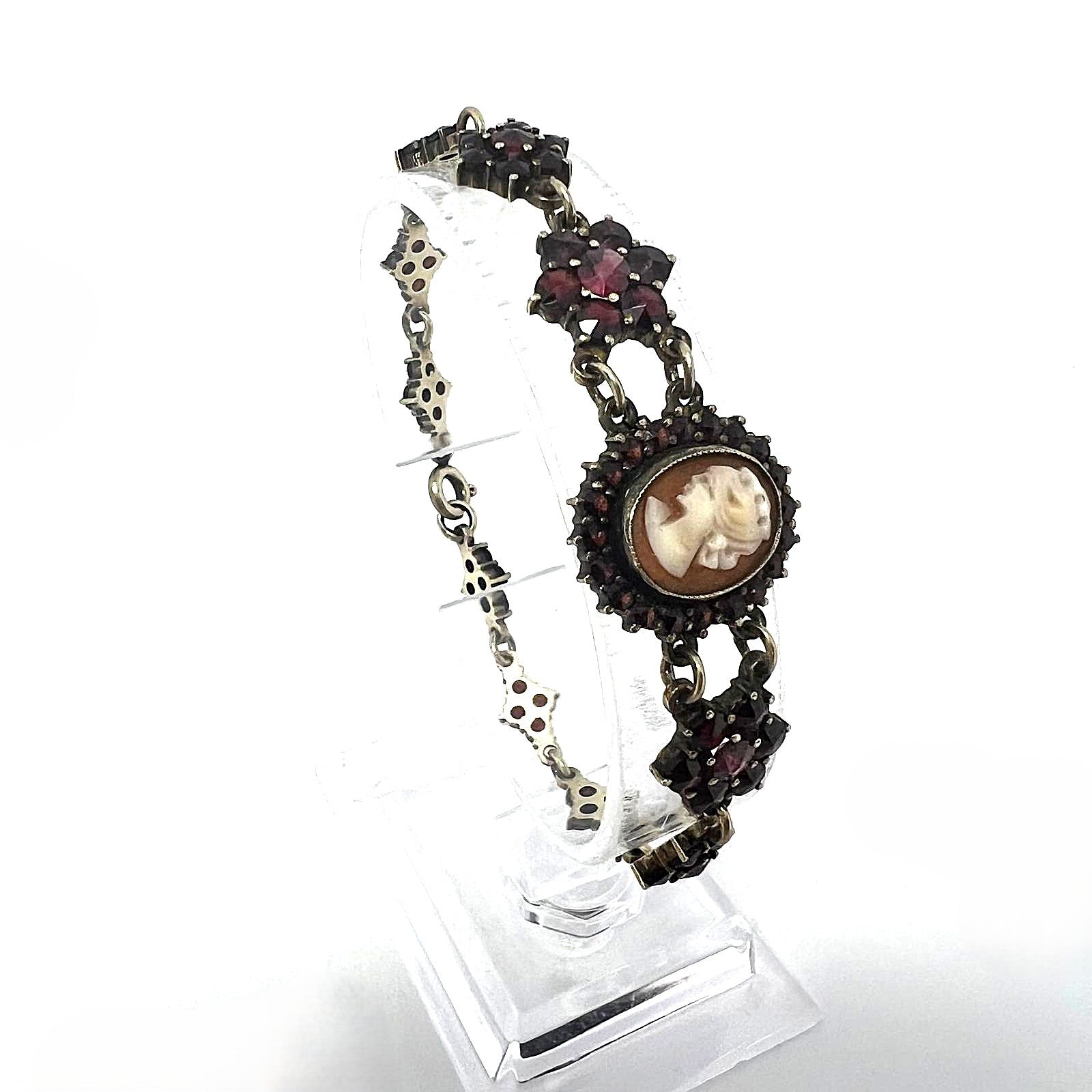 Antikes Granat-Kamee-Armband 