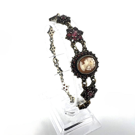 Antikes Granat-Kamee-Armband 